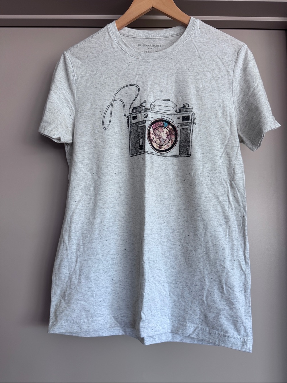 Banana Republic Heathered Light Gray Graphic Tee